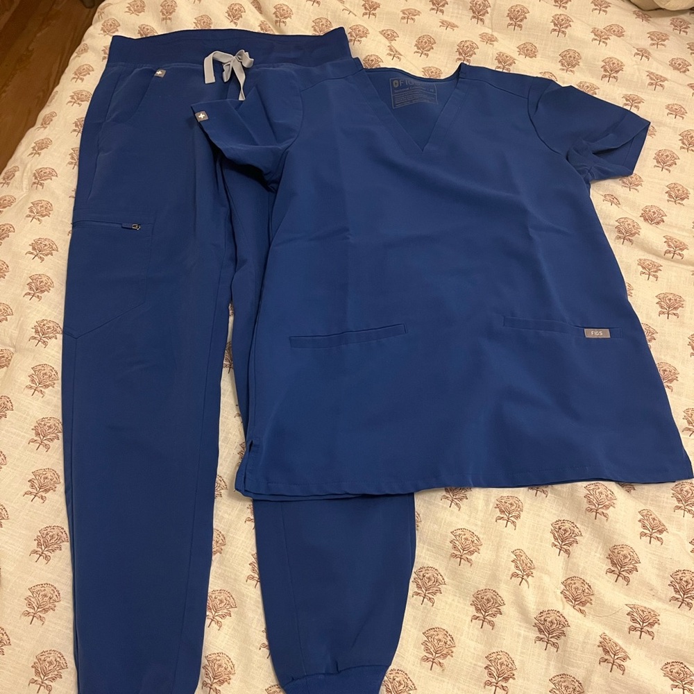 Royal blue, women’s, XS Figs scrub set